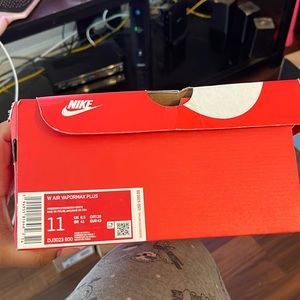 Women vapor max. Pink